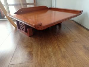 Bàn thờ treo tường chung cư cổ điển