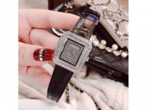 Đồng hồ nữ Royal Crown full đá cực đẹp