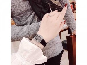 Đồng hồ nữ Royal Crown full đá cực đẹp