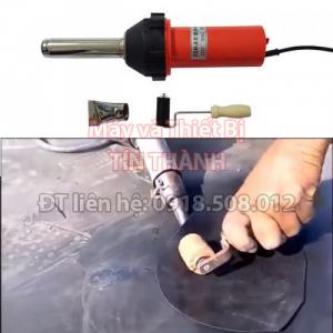 Máy hàn bạt nhựa cầm tay DY1080 hàn vá bạt HDPE trong hồ nuôi tôm trên ao lót bạt.