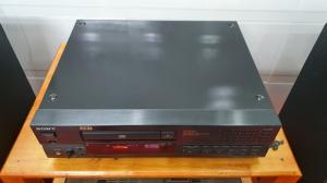 Đầu CD Sony 333 ESA Bãi đẹp như mới
