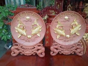 Tranh đĩa cá chép uyên ương gỗ hương đường kính 36 cm