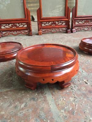 Chân đế kê bình rượu gỗ hương đường kính 20 cm