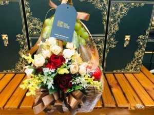 Sinh nhật sếp tặng gì tốt cho sức khỏe mà không kém phần trang trọng, thiết thực - chọn ngay giỏ trái cây nhập khẩu MKnow làm quà nhé!