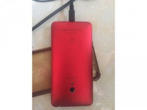 Asus zenphone 5 T00J còn rất mới như hình chụp