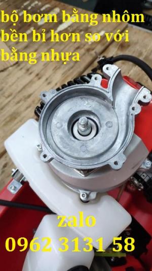 Thuyền tưới nước mini cho cây hoa màu và cây ăn quả đẩy xa đến 50 mét