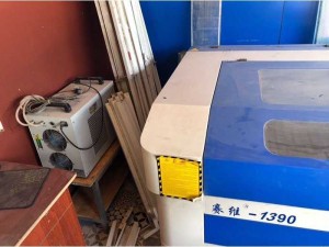 Cần bán máy CNC Laser 1390 130w cắt quảng cáo