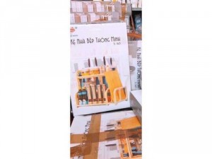 Kệ Gia Vị Nhà Bếp Chữ H Có Chỗ Để Thớt