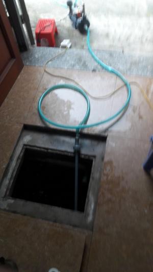 Máy hút cặn bể nước đa năng ¬giá tốt - có ảnh