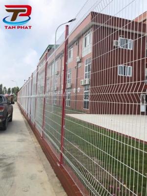 Hàng rào lưới thép mạ kẽm nhúng nóng D6 a75x200 chấn sóng