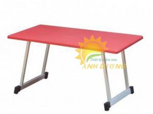 Bàn nhựa hình chữ nhật gập chân cho trẻ em mầm non giá SỐC