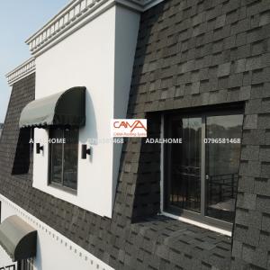 Ngói bitum phủ đá CANA - kiểu dáng đa tầng - màu sắc: Stone Gray
+ Là dòng ngói 2 lớp duy nhất, dày gấp đôi, ngói bitum phủ đá CANA kiểu dáng đa tầng phù hợp với mọi kiến trúc.
+ Ngói lợp nhẹ, có thể uốn dẻo nên những mái khó với ngói truyền thống trước đây như mái vòm, mái cầu,... giờ đây với ngói bitum CANA là chuyện đơn giản.