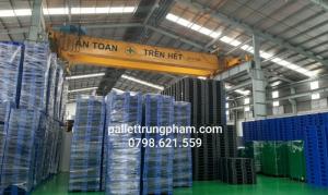 Pallet nhựa công nghiệp mới/cũ giá rẻ