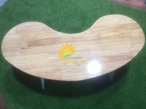 Bàn gỗ hình vòng cung trẻ em cho trường lớp mầm non, gia đình