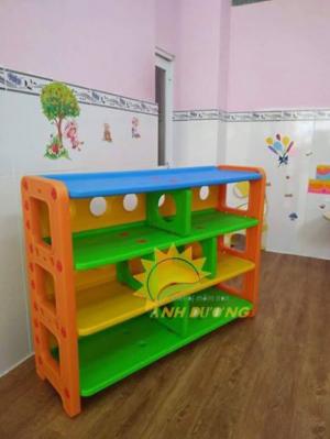 Cung cấp kệ nhựa mầm non cho bé giá rẻ, uy tín, chất lượng nhất