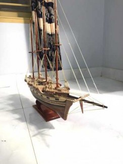 Thuyền gỗ dài 80 cm chất liệu gỗ tự nhiên