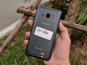 Samsung Galaxy S8 Active : Chống nước Chống va Đập