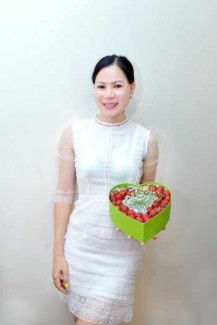 Hộp quà đâu tây Gửi lời yêu thương Ngày của nửa thế giới Happy women day