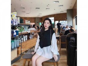 Áo kiểu nữ đen tay dài trắng phồng SC