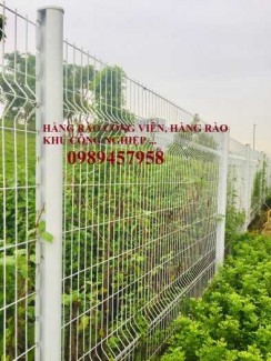 Hàng rào uốn sóng trên thân, hàng rào gập tam giác đầu