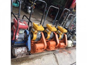 Máy Đầm Bàn Cũ Xăng Phục Vụ Xây Dựng
