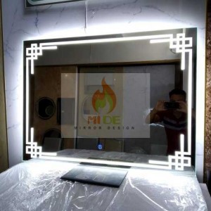 Gương trang trí led cảm ứng cao cấp kích thước 50*70