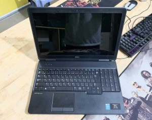 Laptop Dell Latitude E5540 Core i5-4200U Ram 4GB SSD 120GB VGA ON Màn Hình 15.6 Inch Máy Đẹp