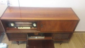 Đài quay đĩa điện tử Stereo khủng – có ảnh thật