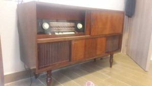 Đài quay đĩa điện tử Stereo khủng – có ảnh thật