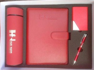 Sổ da,bút, usb, bình giữ nhiệt, sạc dự phòng in logo theo yêu cầu