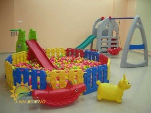 Chuyên bán nhà banh nhựa trong nhà dành cho trẻ em mầm non giá TỐT