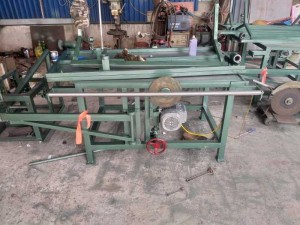 Máy cắt nhựa Đài Loan