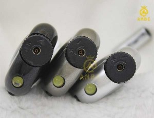 Bật lửa khò châm bếp