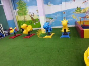 Chuyên thú nhún lò xo nhập khẩu cho trường mầm non, công viên, khu vui chơi, quán cà phê
