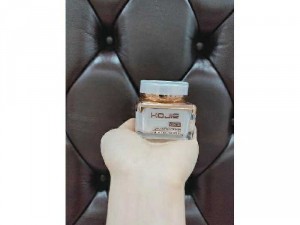 Kem dưỡng trắng ngừa mụn Kojie