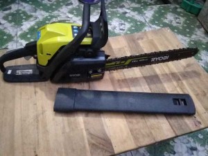 Thanh lý máy cưa Ryobi động cơ 2 thì