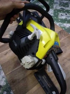 Thanh lý máy cưa Ryobi động cơ 2 thì