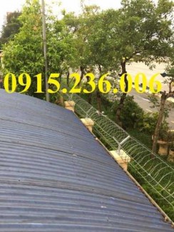 Dây thép gai hình dao, hàng rào thép gai hình dao hàng sẵn kho