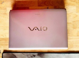 Laptop Sony Vaio SVE14 Màu Hồng Core i5-3230M Ram 4GB SSD 120GB VGA ON Đèn Phím Máy Đẹp