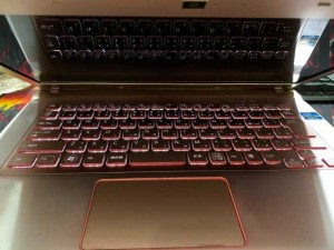 Laptop Sony Vaio SVE14 Màu Hồng Core i5-3230M Ram 4GB SSD 120GB VGA ON Đèn Phím Máy Đẹp