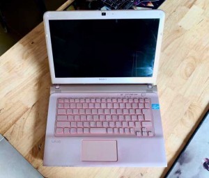 Laptop Sony Vaio SVE14 Màu Hồng Core i5-3230M Ram 4GB SSD 120GB VGA ON Đèn Phím Máy Đẹp