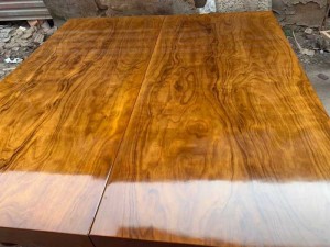 Chiếu ngựa gỗ hương xám nam phi