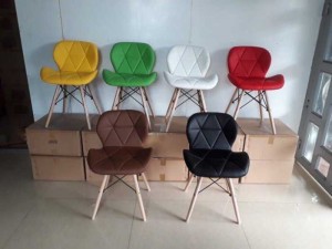 Bàn ghế cao cấp. Giá cả tốt. Mẩu mã đẹp.