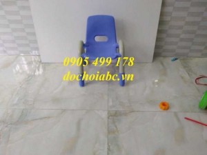 Ghế nhựa mầm non có tay vịn cho bé giá rẻ - chất lượng tại Đà Nẵng