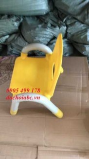 Ghế nhựa mầm non có tay vịn cho bé giá rẻ - chất lượng tại Đà Nẵng