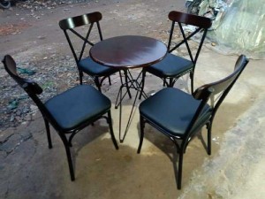 Bộ bàn ghé cafe mặt gỗ hoặc nệm giá rẻ