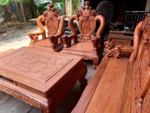 Bộ bàn ghế phòng khách nghê đỉnh tay 14 gỗ hương đá
