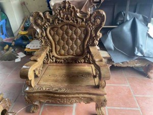 Bộ bàn ghế mẫu mới hoàng gia gỗ mun đuôi công
