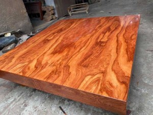 Bộ chiếu ngựa đóng hộp gỗ hương đá