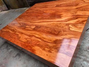 Bộ chiếu ngựa đóng hộp gỗ hương đá